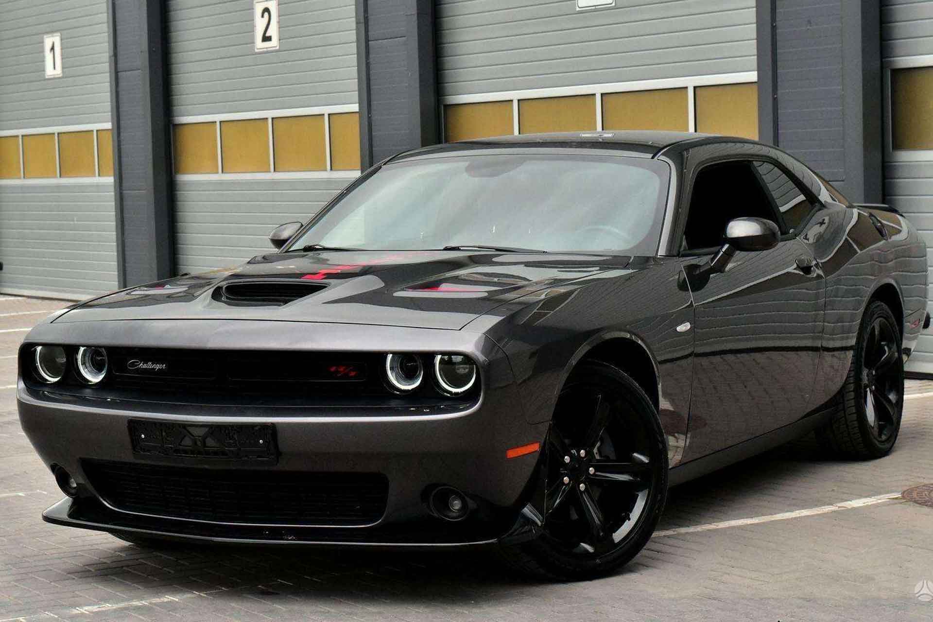 Dodge Challenger 5.7 L coupé RT